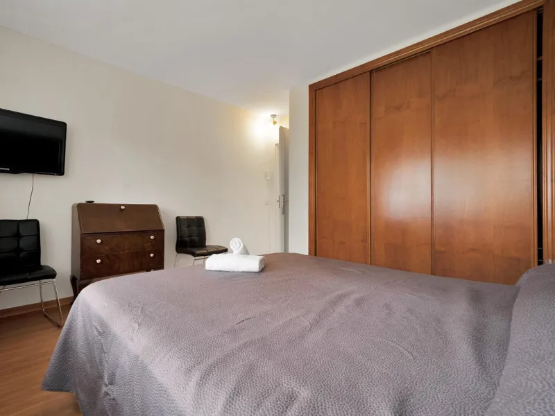 House - Detached Villa в продаже в Marbella, Málaga. В доме 5 спален и 3 ванных комнат. Площадь дома 295 м². Площадь участка 1000 м²