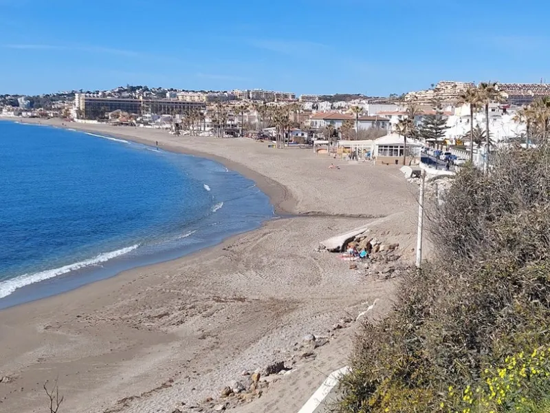 Exclusive modern apartment in Azalea Jardinana in La Cala with panoramic views of the sea and the whole of La Cala.