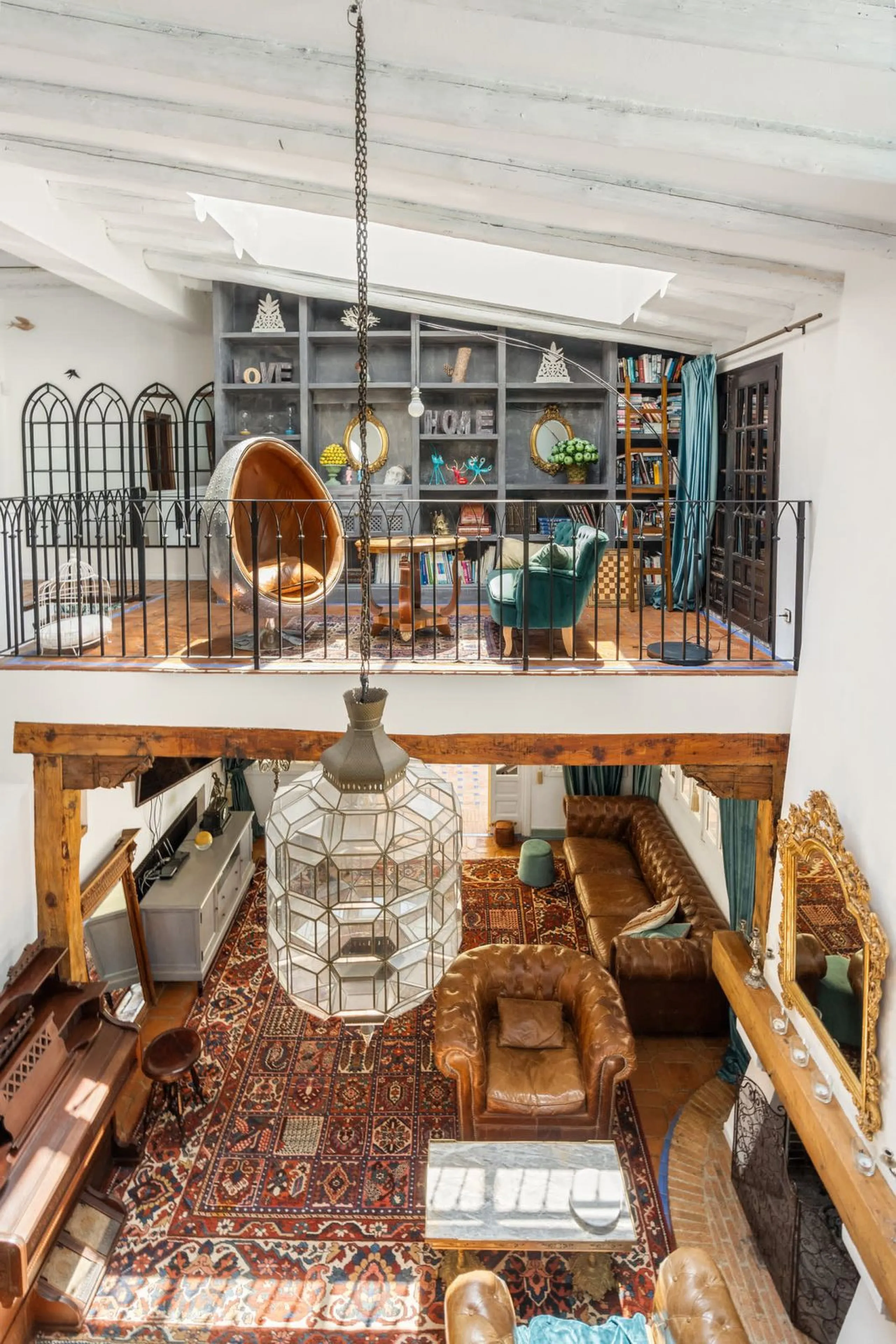 UNIQUE LOCATION- EXCELLENT INVESTMENT