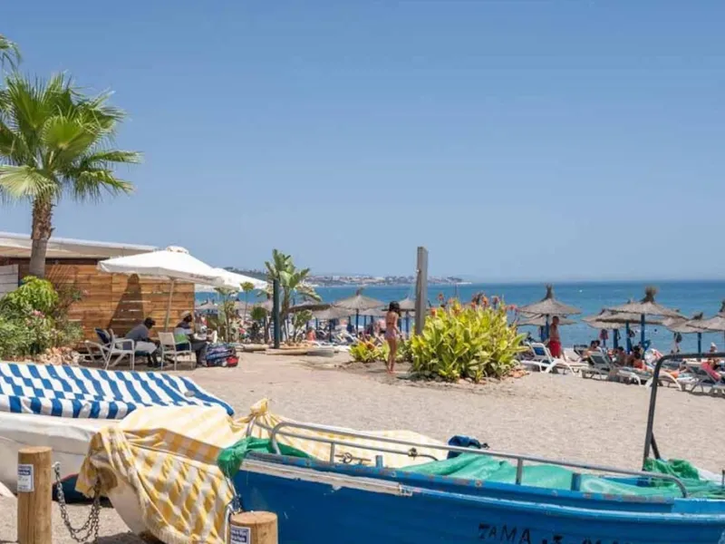 Exclusive modern apartment in Azalea Jardinana in La Cala with panoramic views of the sea and the whole of La Cala.