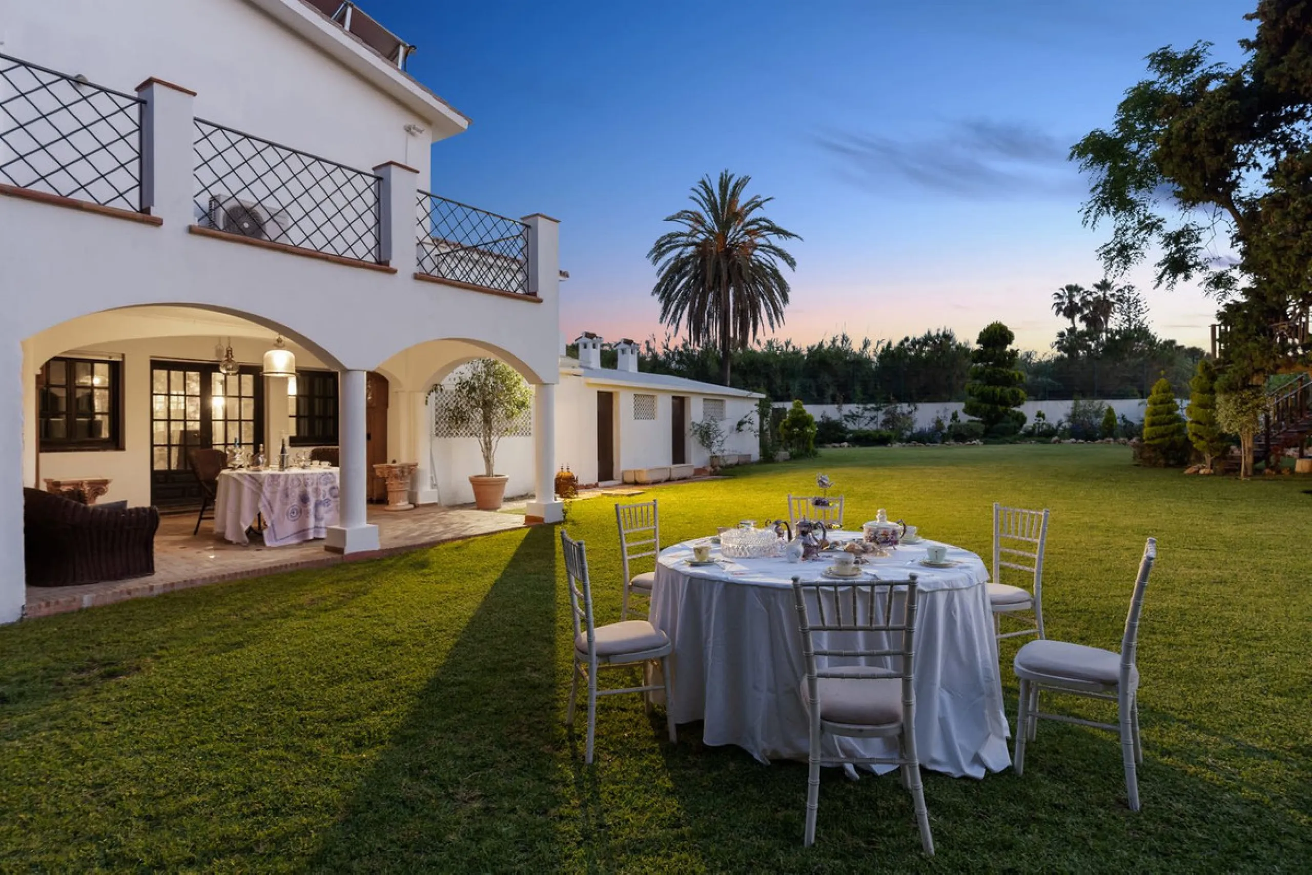 UNIQUE LOCATION- EXCELLENT INVESTMENT