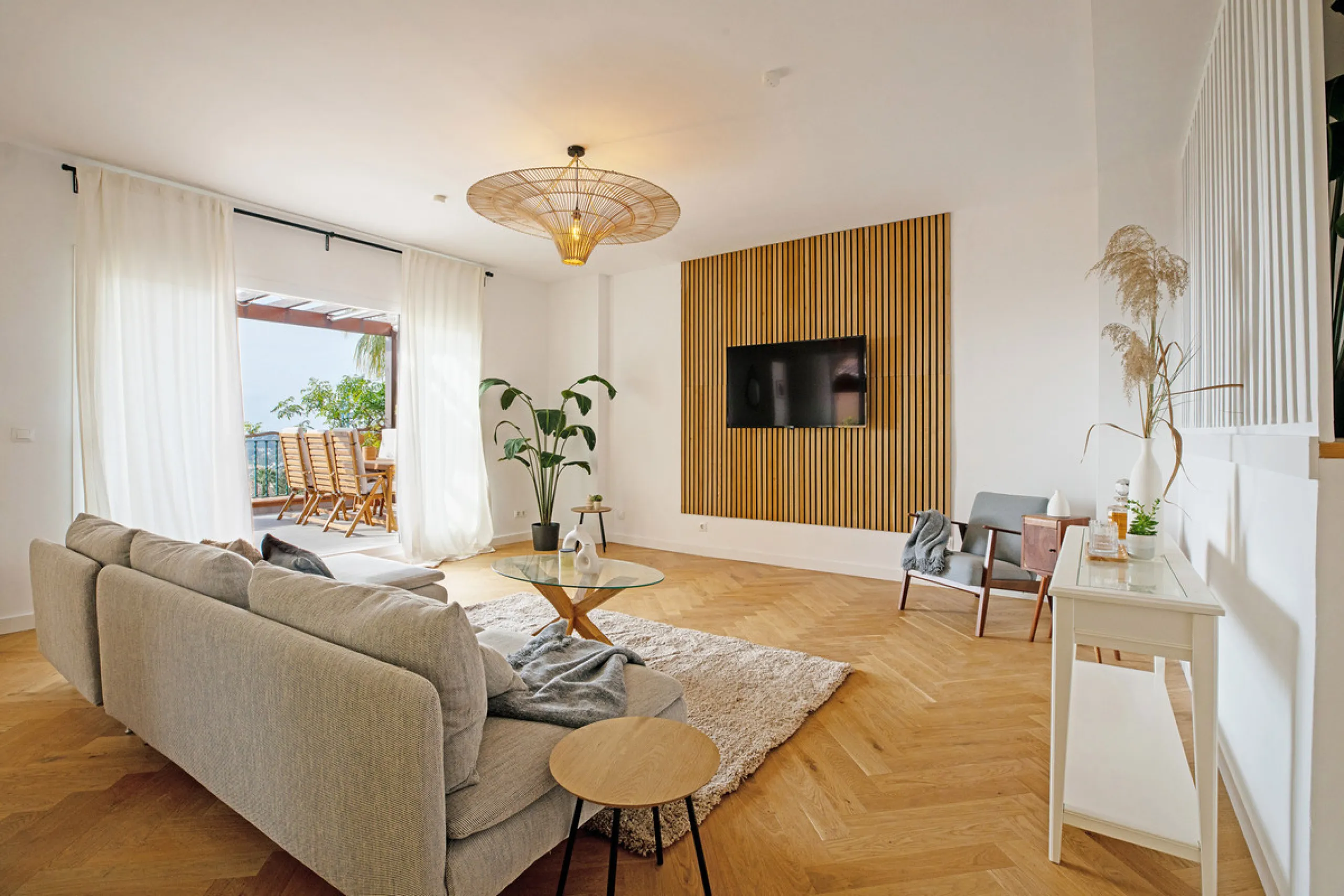 Apartment - Penthouse в продаже в Marbella, Málaga. В доме 3 спален и 2 ванных комнат. Площадь дома 155 м²