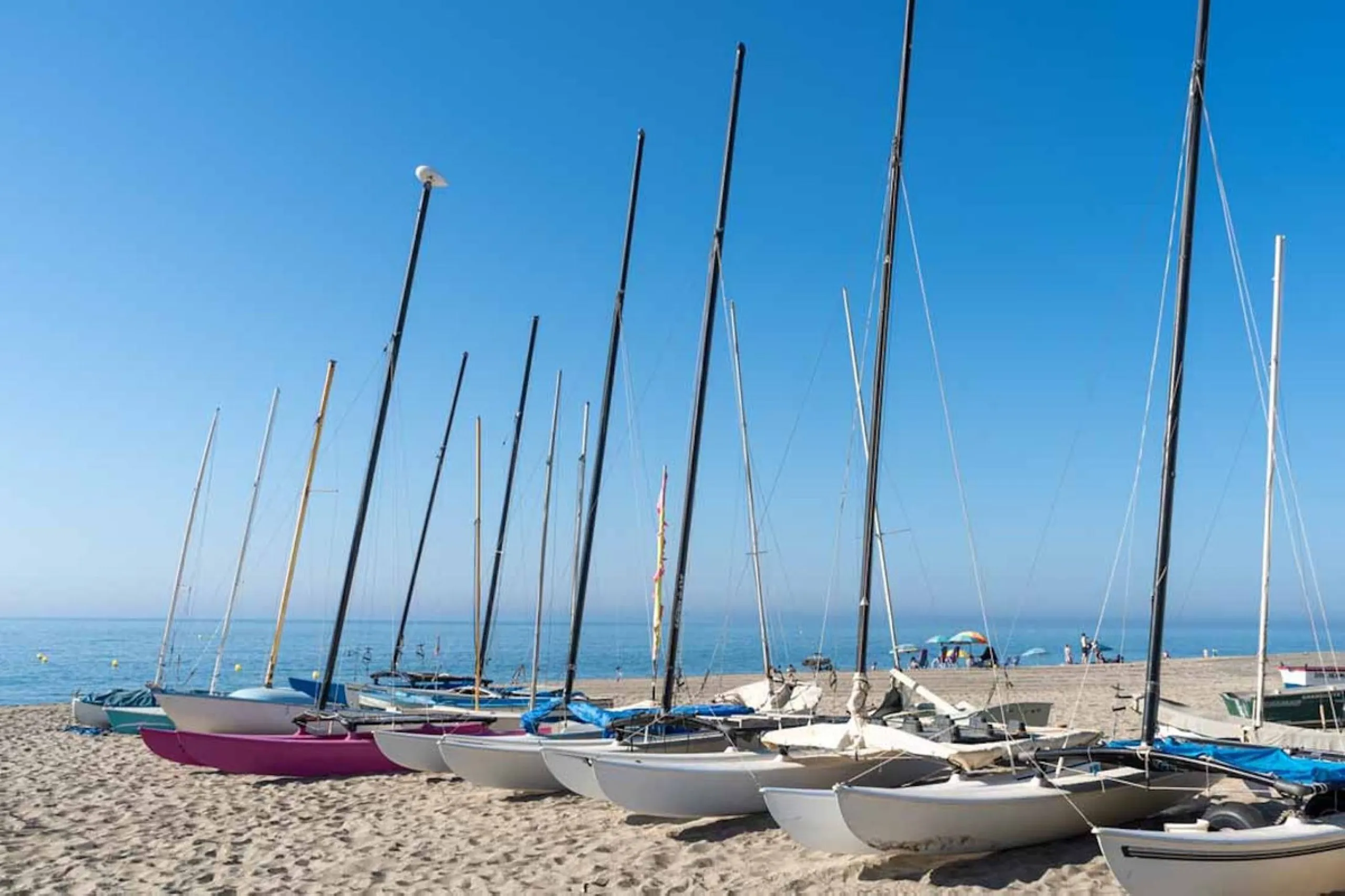 Exclusive modern apartment in Azalea Jardinana in La Cala with panoramic views of the sea and the whole of La Cala.