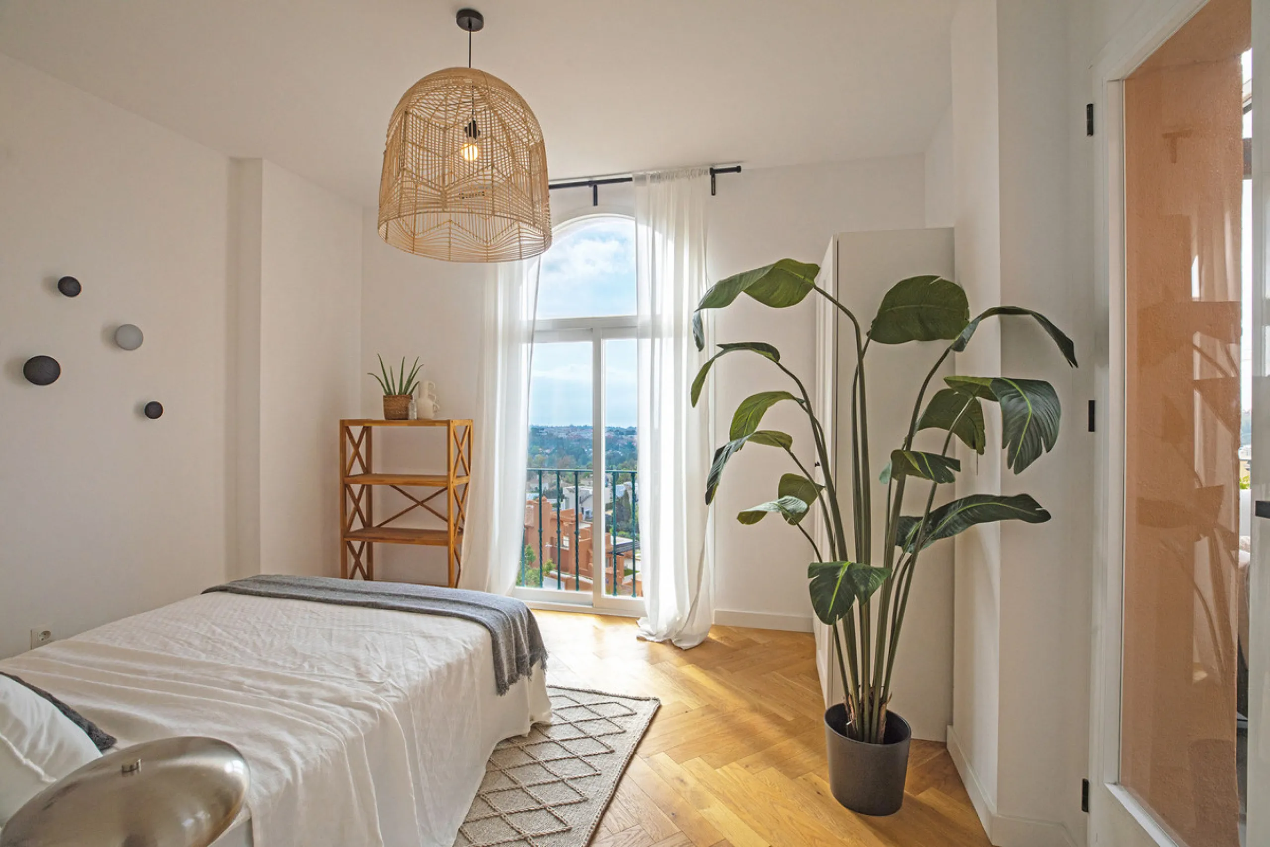 Apartment - Penthouse в продаже в Marbella, Málaga. В доме 3 спален и 2 ванных комнат. Площадь дома 155 м²