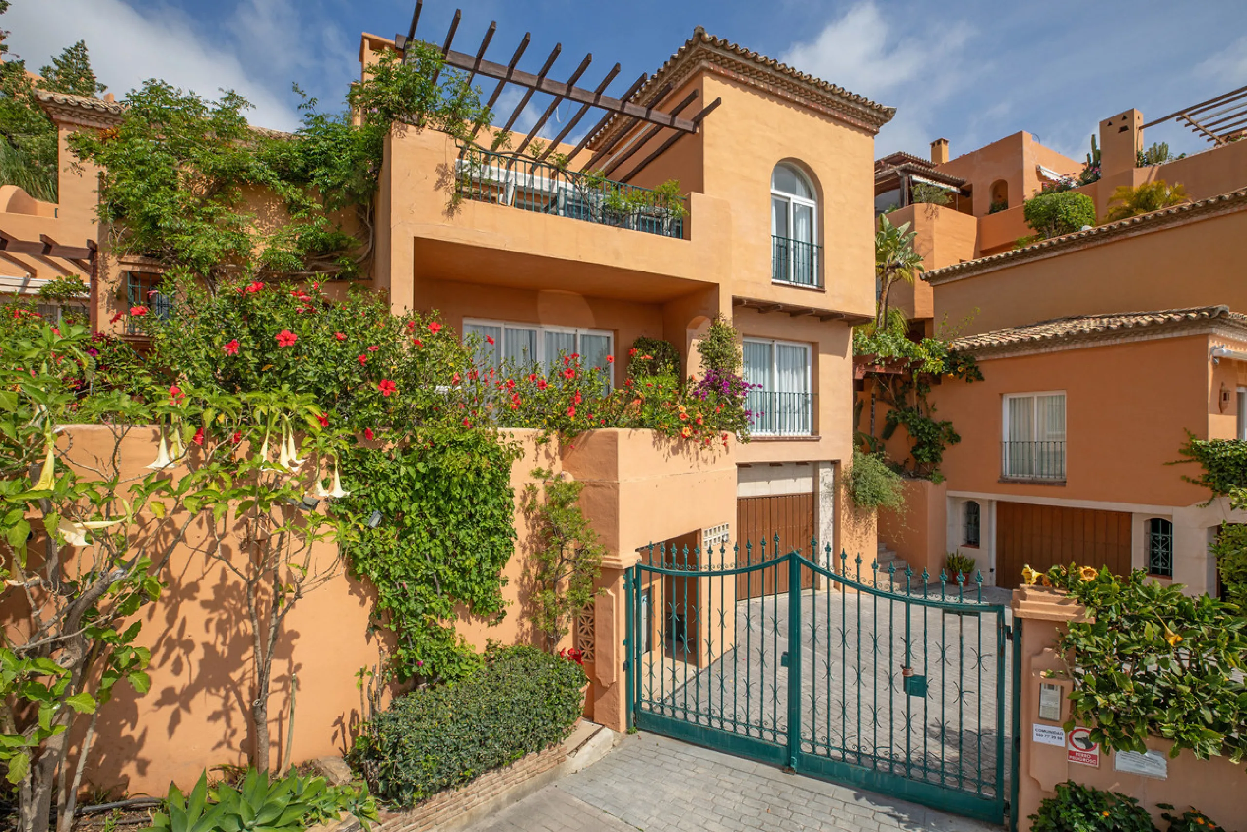 Apartment - Penthouse в продаже в Marbella, Málaga. В доме 3 спален и 2 ванных комнат. Площадь дома 155 м²