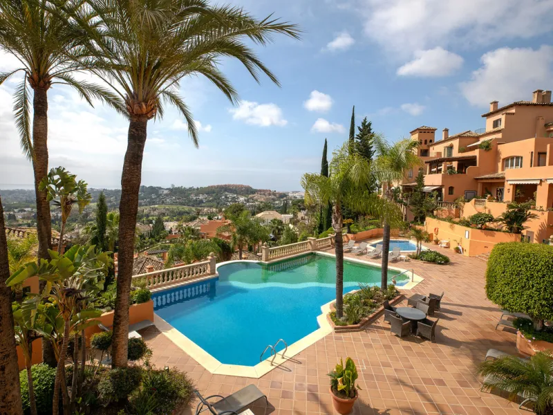 Apartment - Penthouse в продаже в Marbella, Málaga. В доме 3 спален и 2 ванных комнат. Площадь дома 155 м²