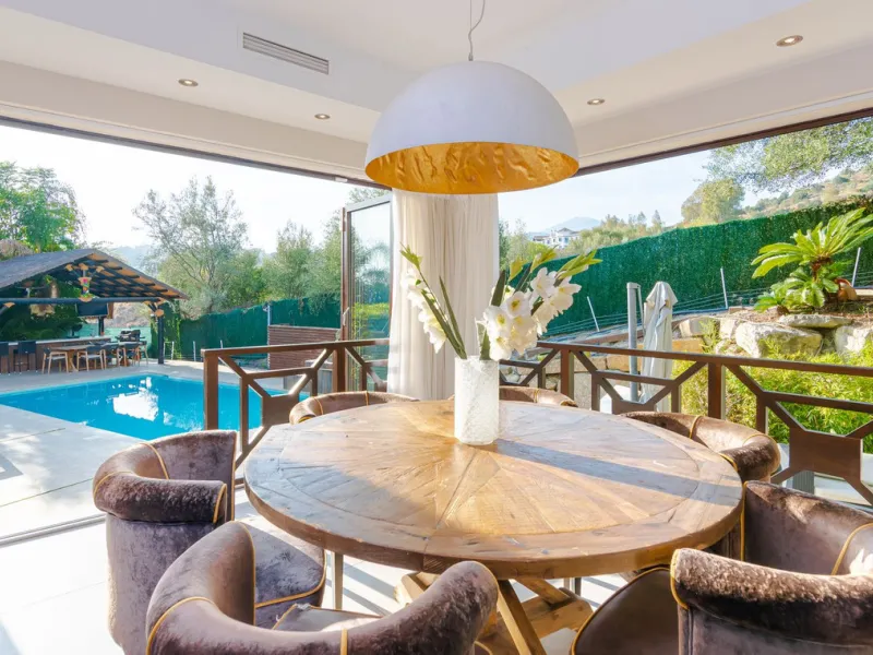 Charming detached villa located in Nueva Andalucia. Situated on a secluded private street with a secure barrier, residents enjoy peace of mind and privacy in this gated community.