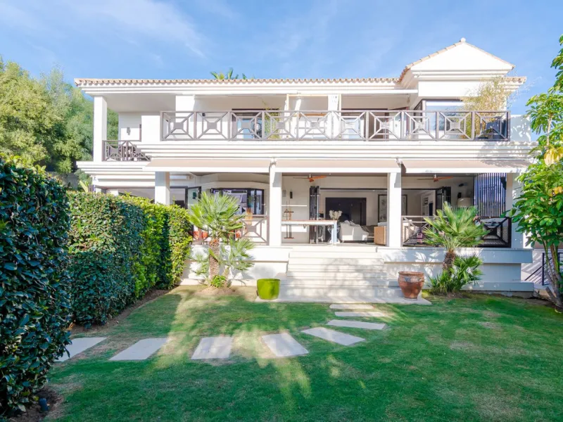 Charming detached villa located in Nueva Andalucia. Situated on a secluded private street with a secure barrier, residents enjoy peace of mind and privacy in this gated community.