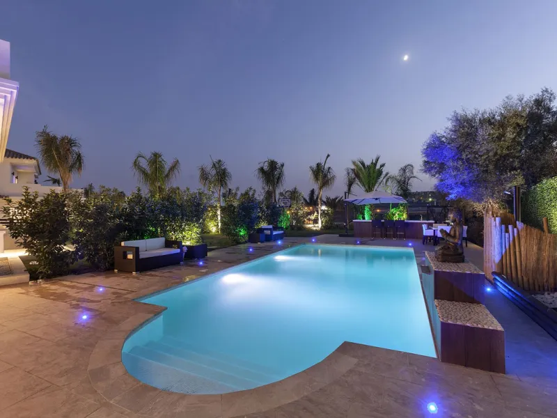 Charming detached villa located in Nueva Andalucia. Situated on a secluded private street with a secure barrier, residents enjoy peace of mind and privacy in this gated community.