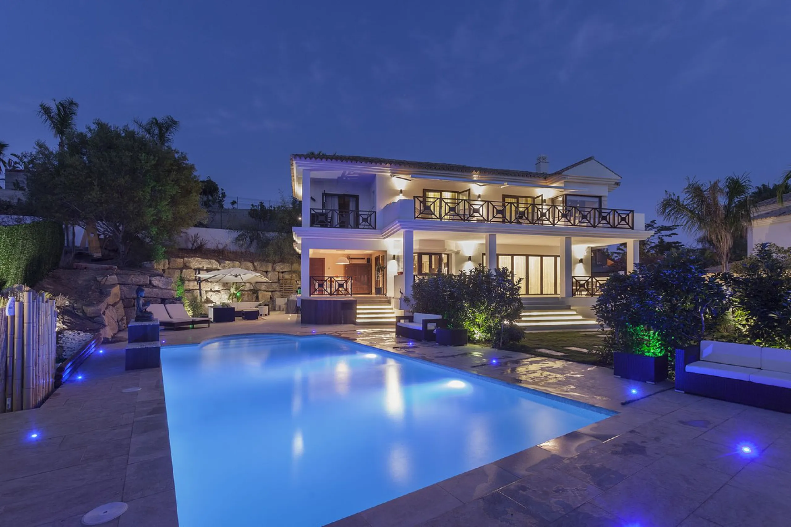 Charming detached villa located in Nueva Andalucia. Situated on a secluded private street with a secure barrier, residents enjoy peace of mind and privacy in this gated community.