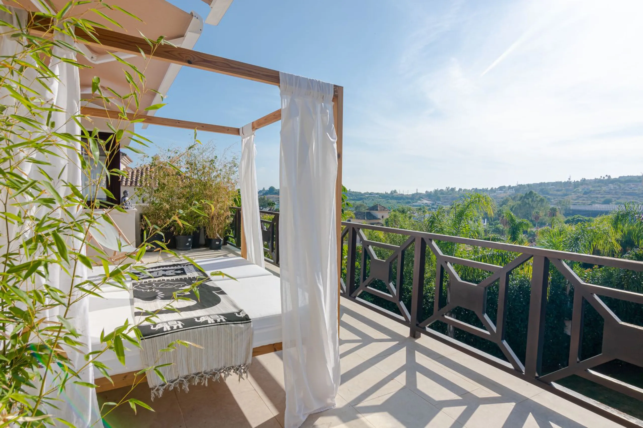 Charming detached villa located in Nueva Andalucia. Situated on a secluded private street with a secure barrier, residents enjoy peace of mind and privacy in this gated community.