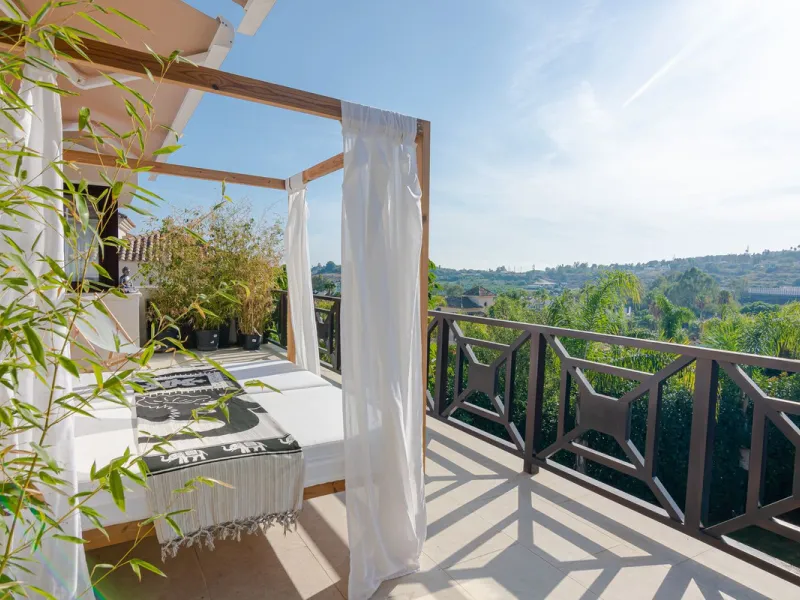 Charming detached villa located in Nueva Andalucia. Situated on a secluded private street with a secure barrier, residents enjoy peace of mind and privacy in this gated community.
