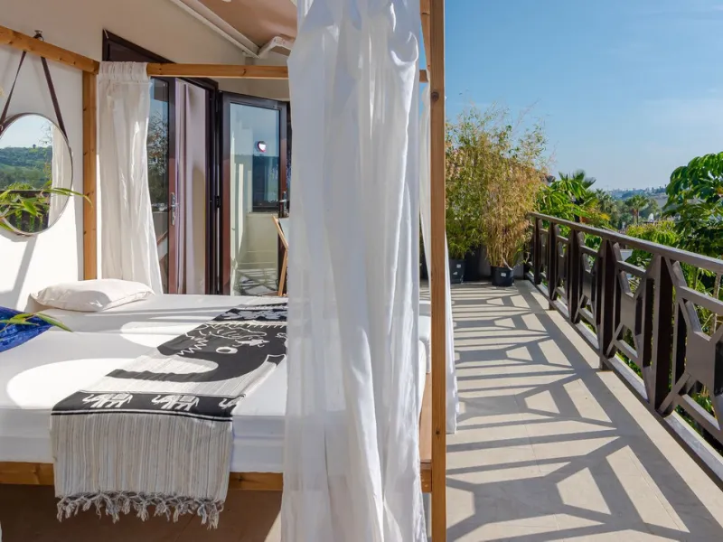 Charming detached villa located in Nueva Andalucia. Situated on a secluded private street with a secure barrier, residents enjoy peace of mind and privacy in this gated community.