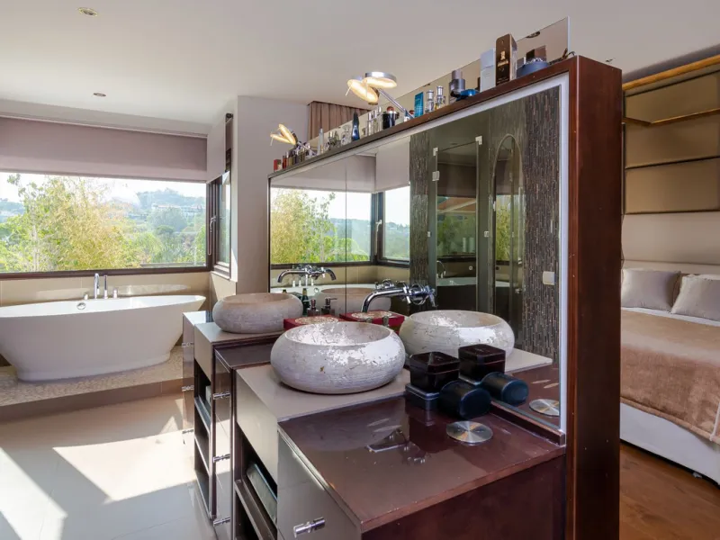 Charming detached villa located in Nueva Andalucia. Situated on a secluded private street with a secure barrier, residents enjoy peace of mind and privacy in this gated community.