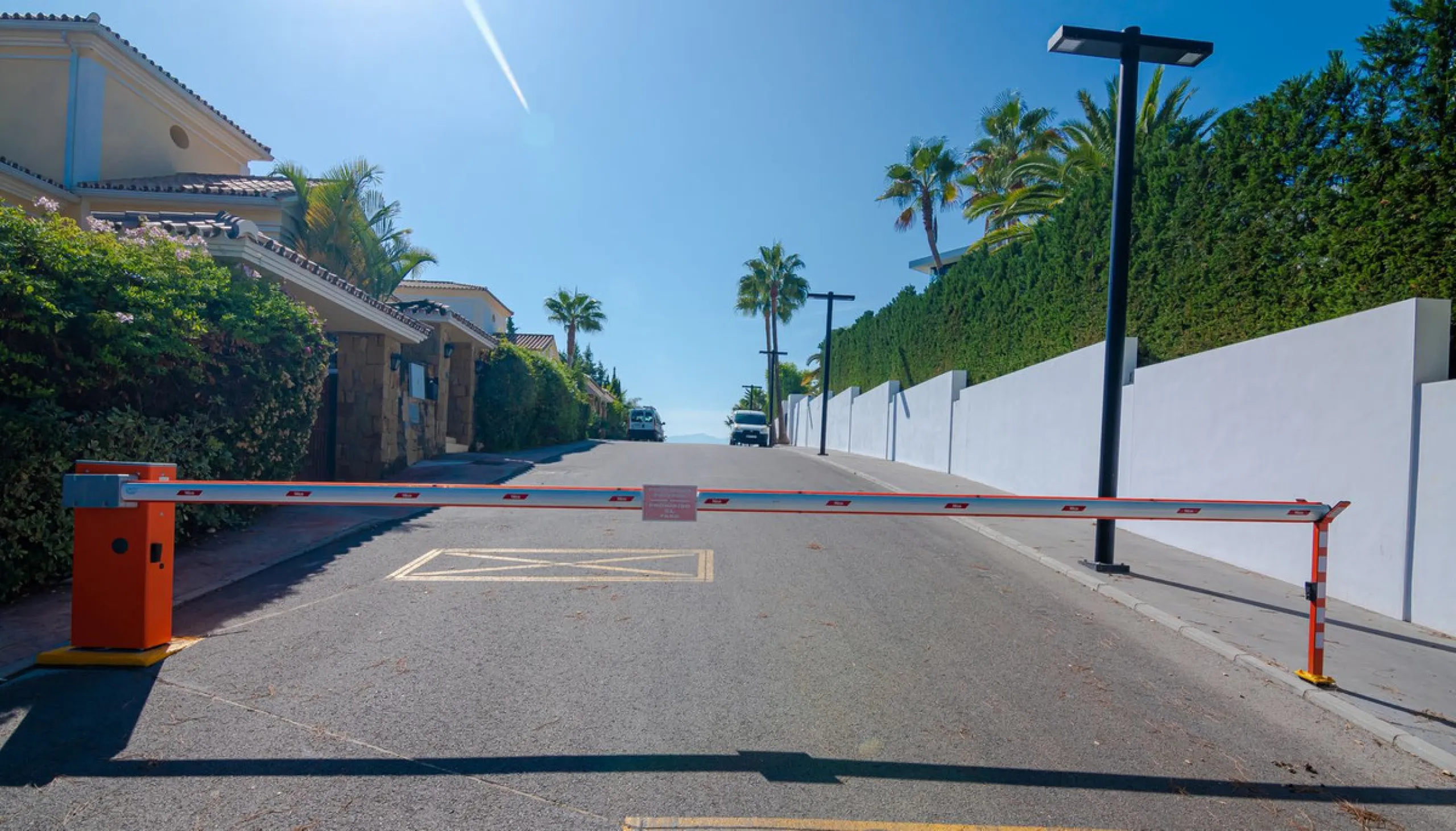 Charming detached villa located in Nueva Andalucia. Situated on a secluded private street with a secure barrier, residents enjoy peace of mind and privacy in this gated community.
