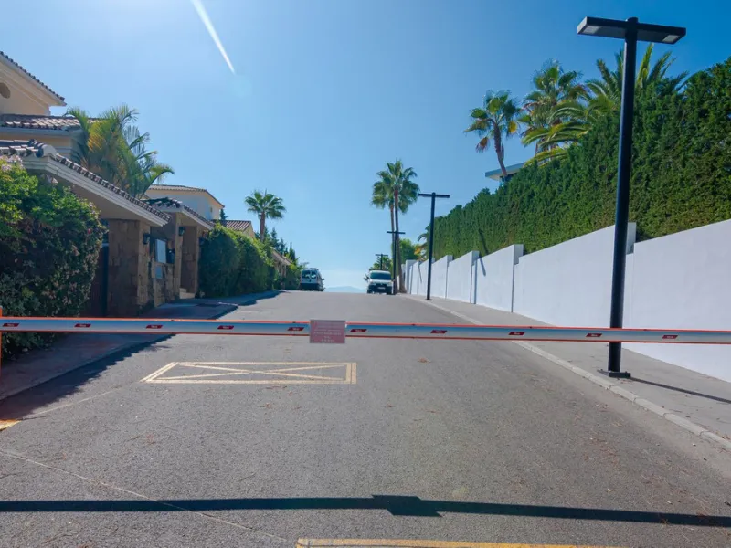 Charming detached villa located in Nueva Andalucia. Situated on a secluded private street with a secure barrier, residents enjoy peace of mind and privacy in this gated community.