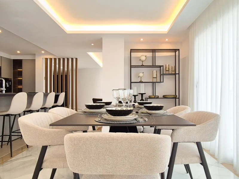 We present a unique opportunity to acquire a newly renovated, brand-new duplex penthouse in the luxurious Cipreses del Mar ( Náyade building ) development, located in the heart of Marbella's Golden Mile and the second line from the sea, offering magnifice