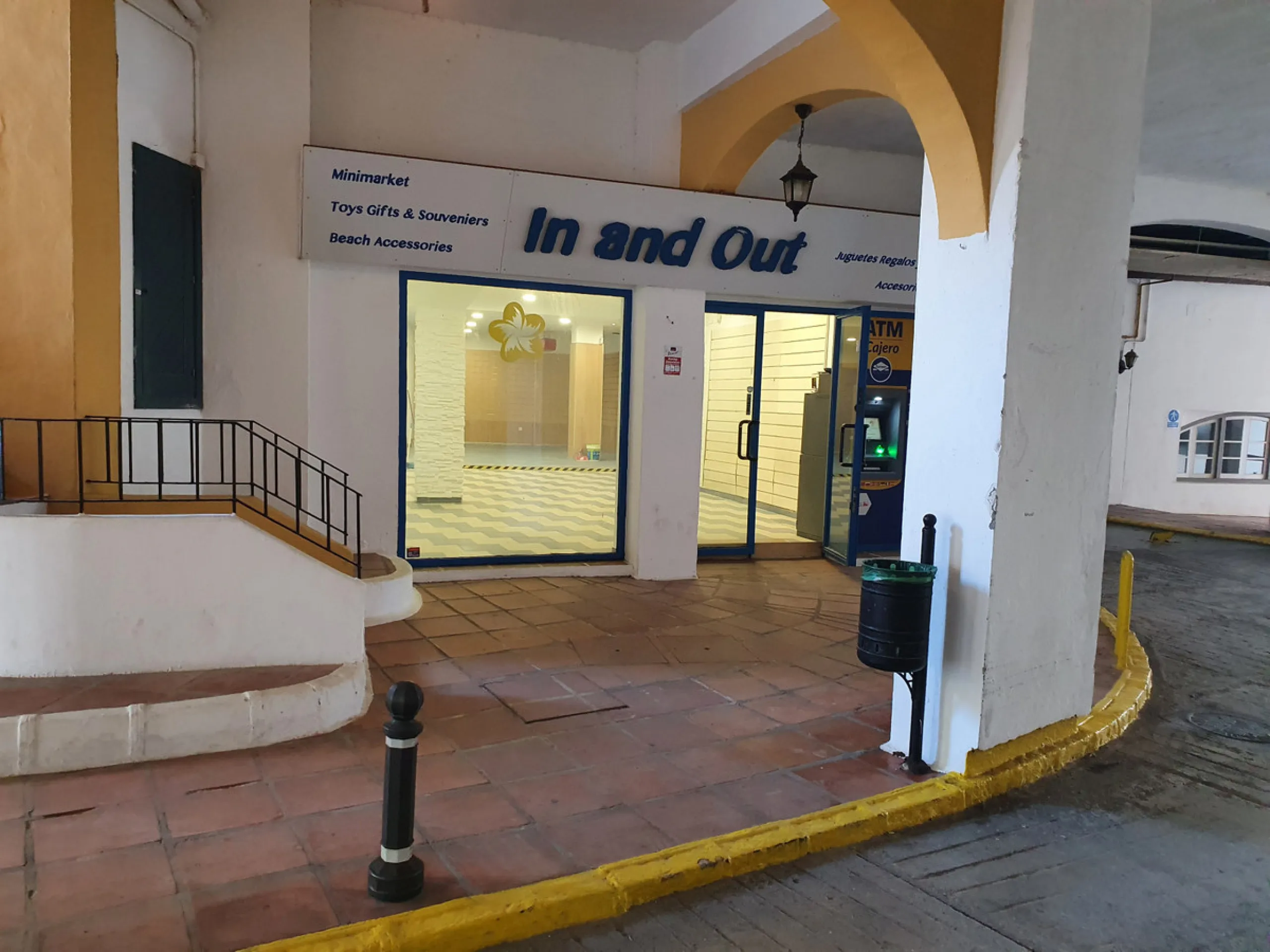 Right in the Main Entrance of Cabopino Port