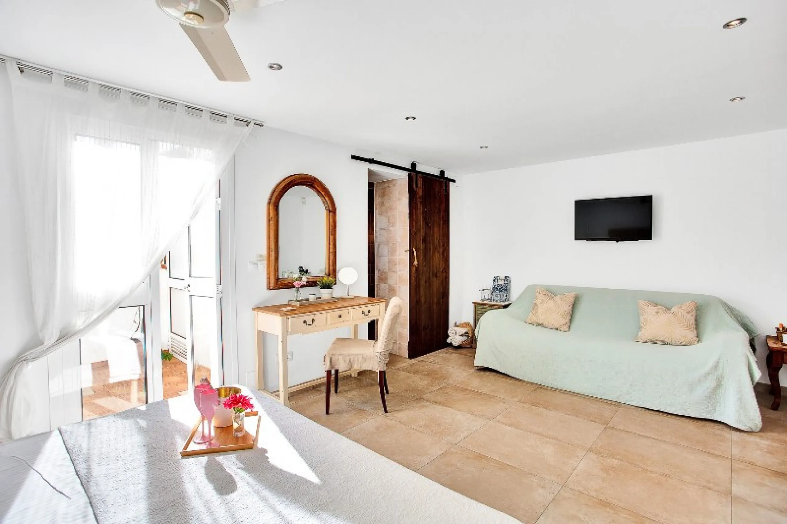 Luxury family villa in MARBESA, one of the most exclusive areas of Marbella. A desirable large open-plan villa on a flat south-west facing plot with mature landscaped gardens and large heated pool, and with wonderful panoramic sea views, only a few minute