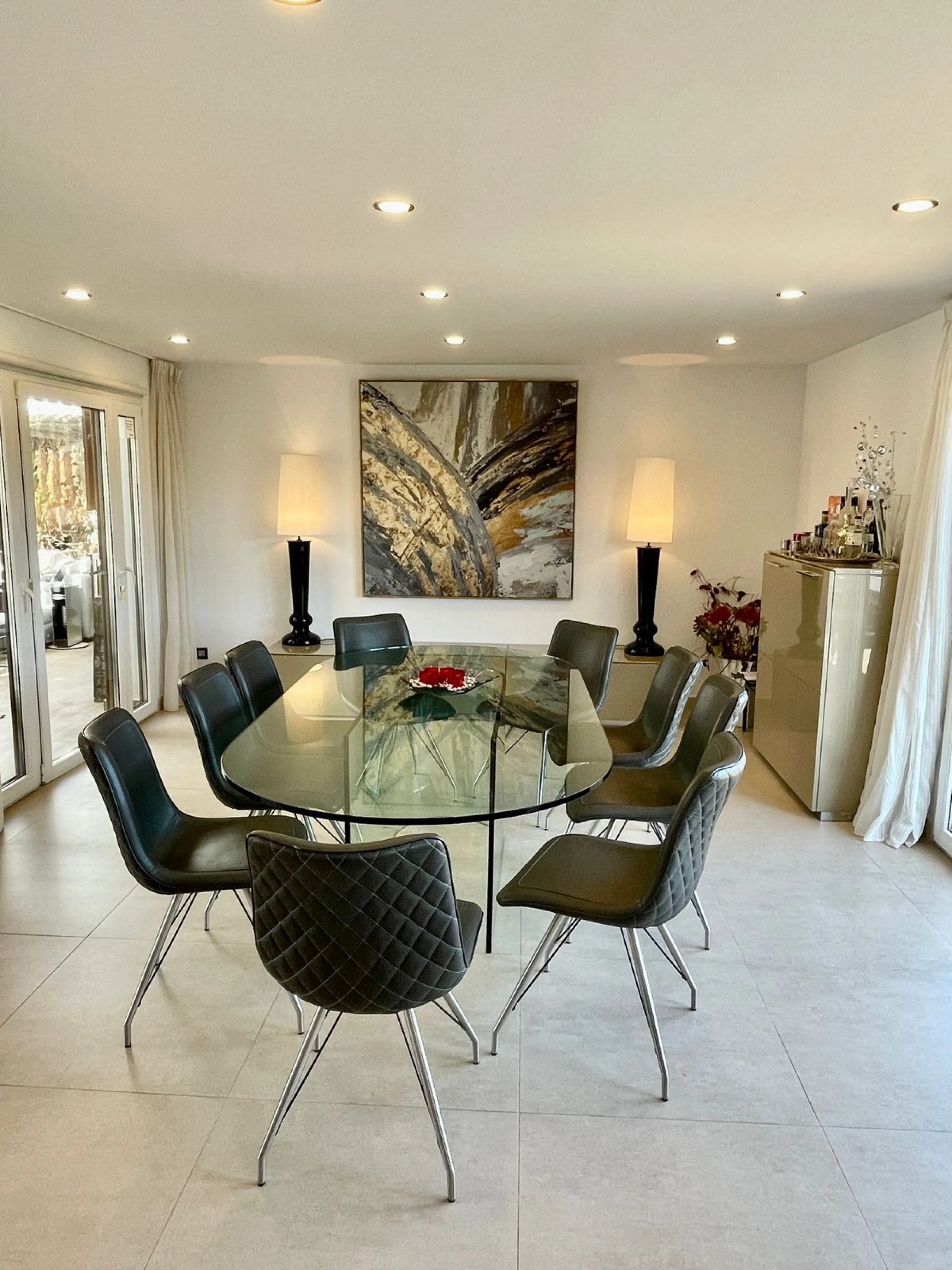 San Pedro beach side Villa , totally refurbished villa on two floors  with 7bedrooms ,7bathrooms  all ensuite . Ground floor consists of 5 double bedrooms all ensuite, spacious salon, dining room and Miele kitchen. First Floor consists of 2 double bedroom