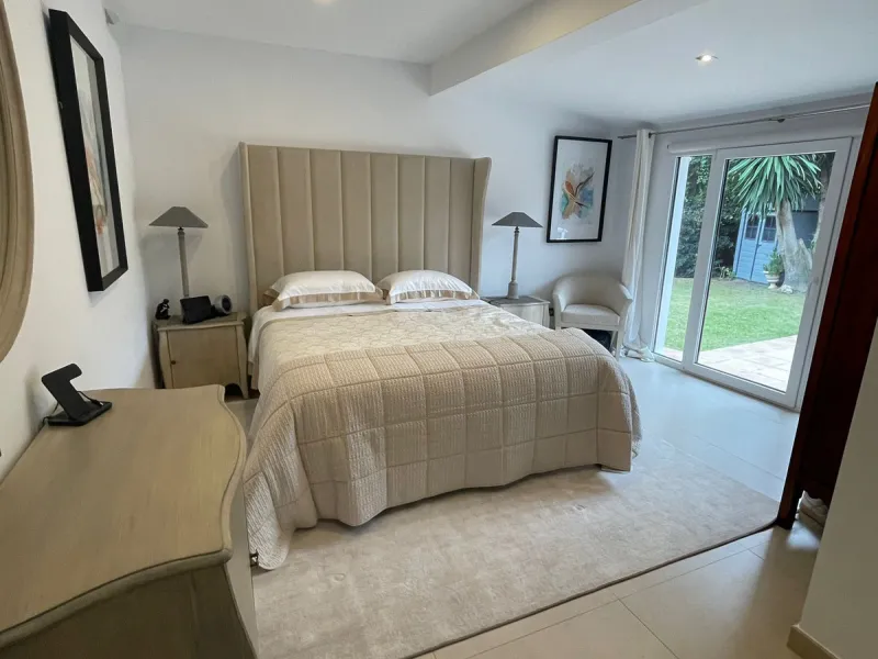 San Pedro beach side Villa , totally refurbished villa on two floors  with 7bedrooms ,7bathrooms  all ensuite . Ground floor consists of 5 double bedrooms all ensuite, spacious salon, dining room and Miele kitchen. First Floor consists of 2 double bedroom
