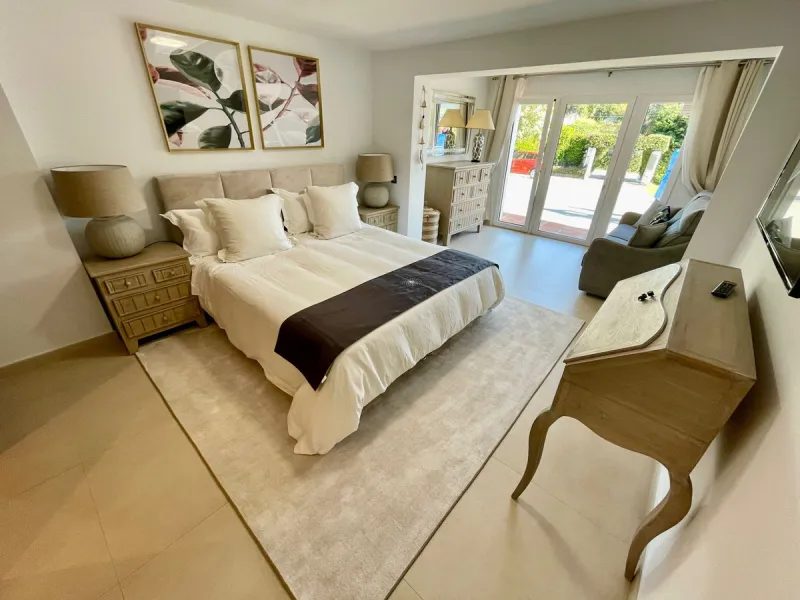San Pedro beach side Villa , totally refurbished villa on two floors  with 7bedrooms ,7bathrooms  all ensuite . Ground floor consists of 5 double bedrooms all ensuite, spacious salon, dining room and Miele kitchen. First Floor consists of 2 double bedroom