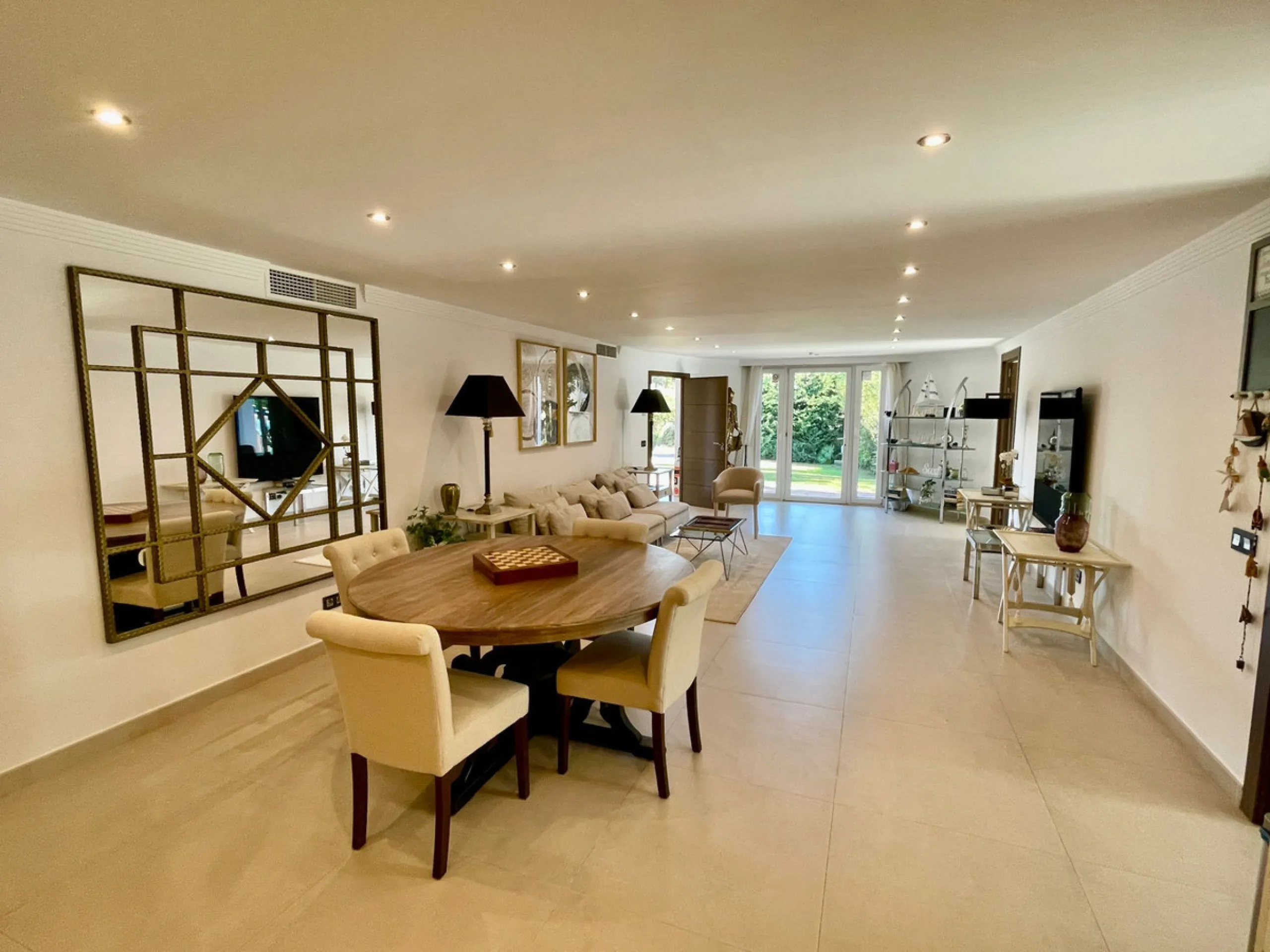 San Pedro beach side Villa , totally refurbished villa on two floors  with 7bedrooms ,7bathrooms  all ensuite . Ground floor consists of 5 double bedrooms all ensuite, spacious salon, dining room and Miele kitchen. First Floor consists of 2 double bedroom