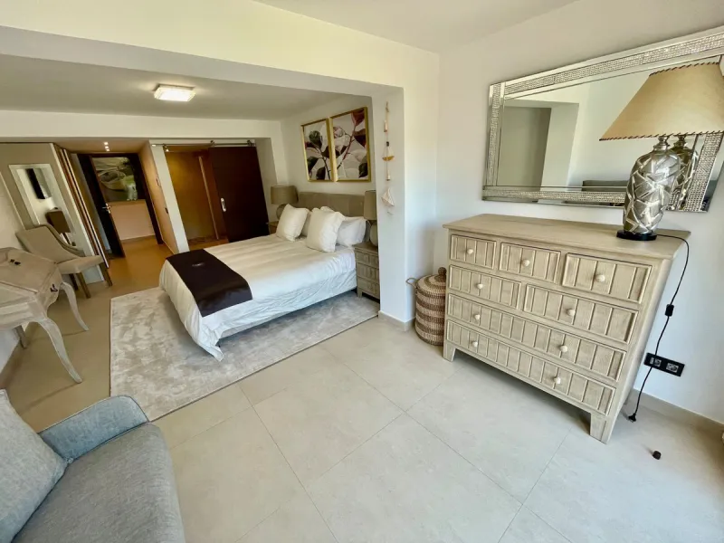 San Pedro beach side Villa , totally refurbished villa on two floors  with 7bedrooms ,7bathrooms  all ensuite . Ground floor consists of 5 double bedrooms all ensuite, spacious salon, dining room and Miele kitchen. First Floor consists of 2 double bedroom