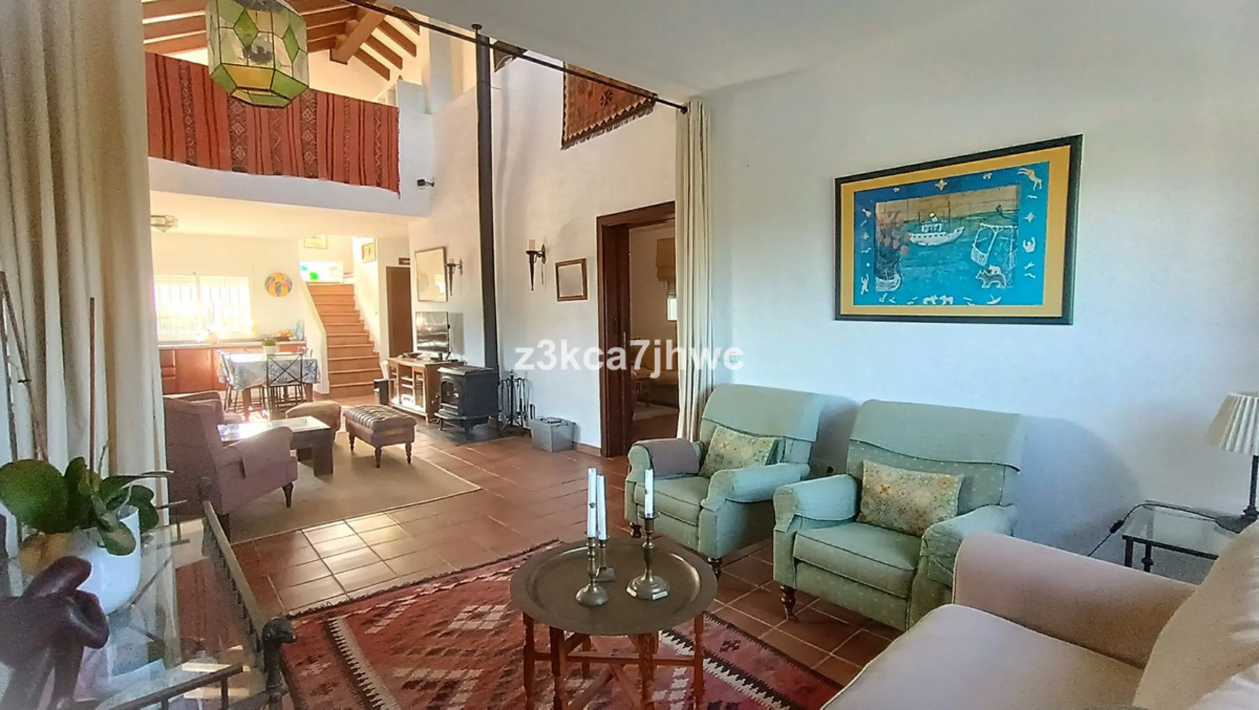 House - Detached Villa в продаже в Estepona, Málaga. В доме 4 спален и 4 ванных комнат. Площадь дома 274 м². Площадь участка 4112 м²