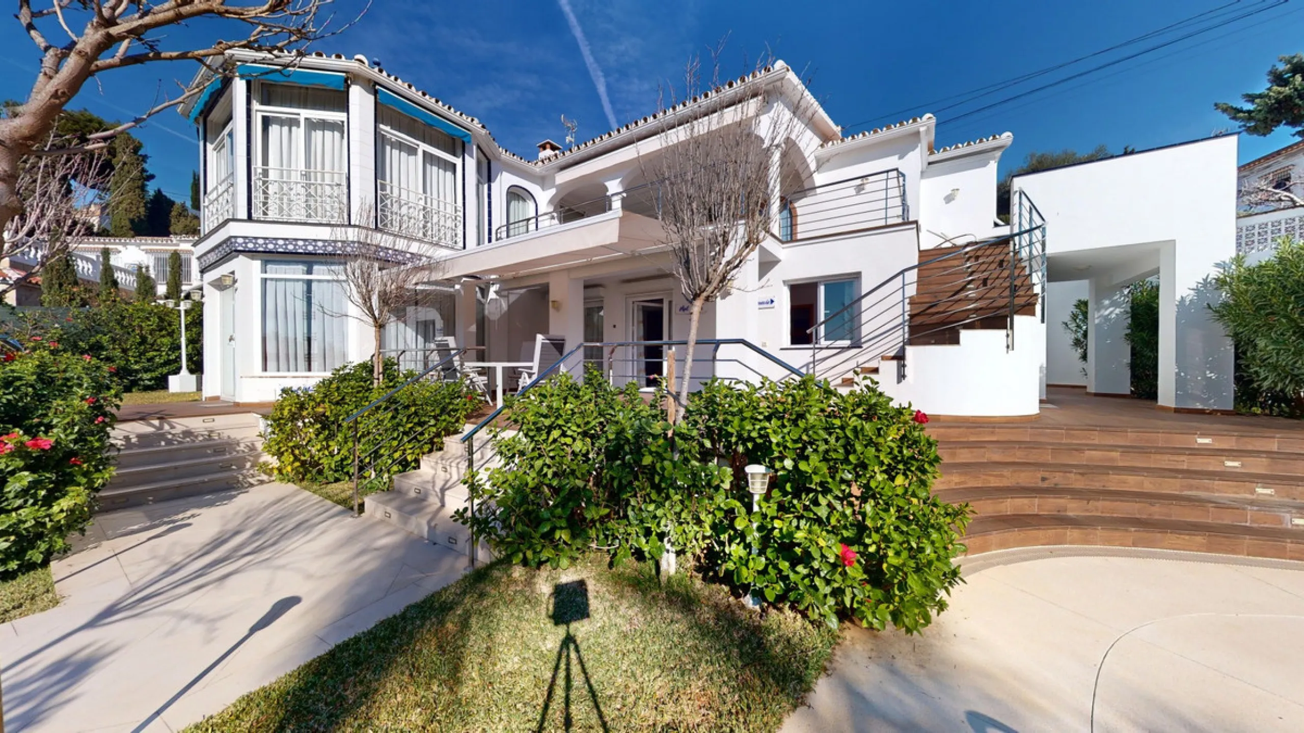 Exquisite Villa with Three Units in Caleta de Vélez - A True Gem on the Costa del Sol! Indulge in the Mediterranean lifestyle with this stunning villa for sale in Caleta de Vélez. Boasting three separate units, this property is an excellent opportunity fo