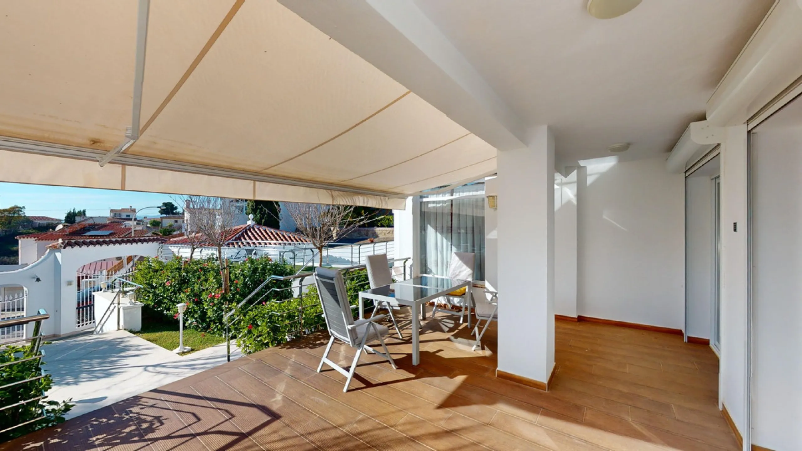 Exquisite Villa with Three Units in Caleta de Vélez - A True Gem on the Costa del Sol! Indulge in the Mediterranean lifestyle with this stunning villa for sale in Caleta de Vélez. Boasting three separate units, this property is an excellent opportunity fo