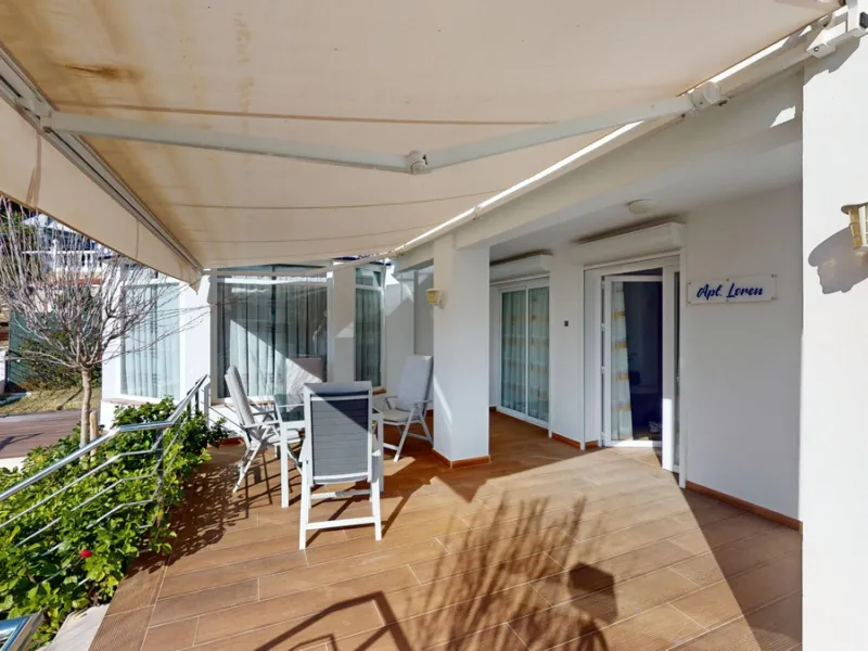Exquisite Villa with Three Units in Caleta de Vélez - A True Gem on the Costa del Sol! Indulge in the Mediterranean lifestyle with this stunning villa for sale in Caleta de Vélez. Boasting three separate units, this property is an excellent opportunity fo