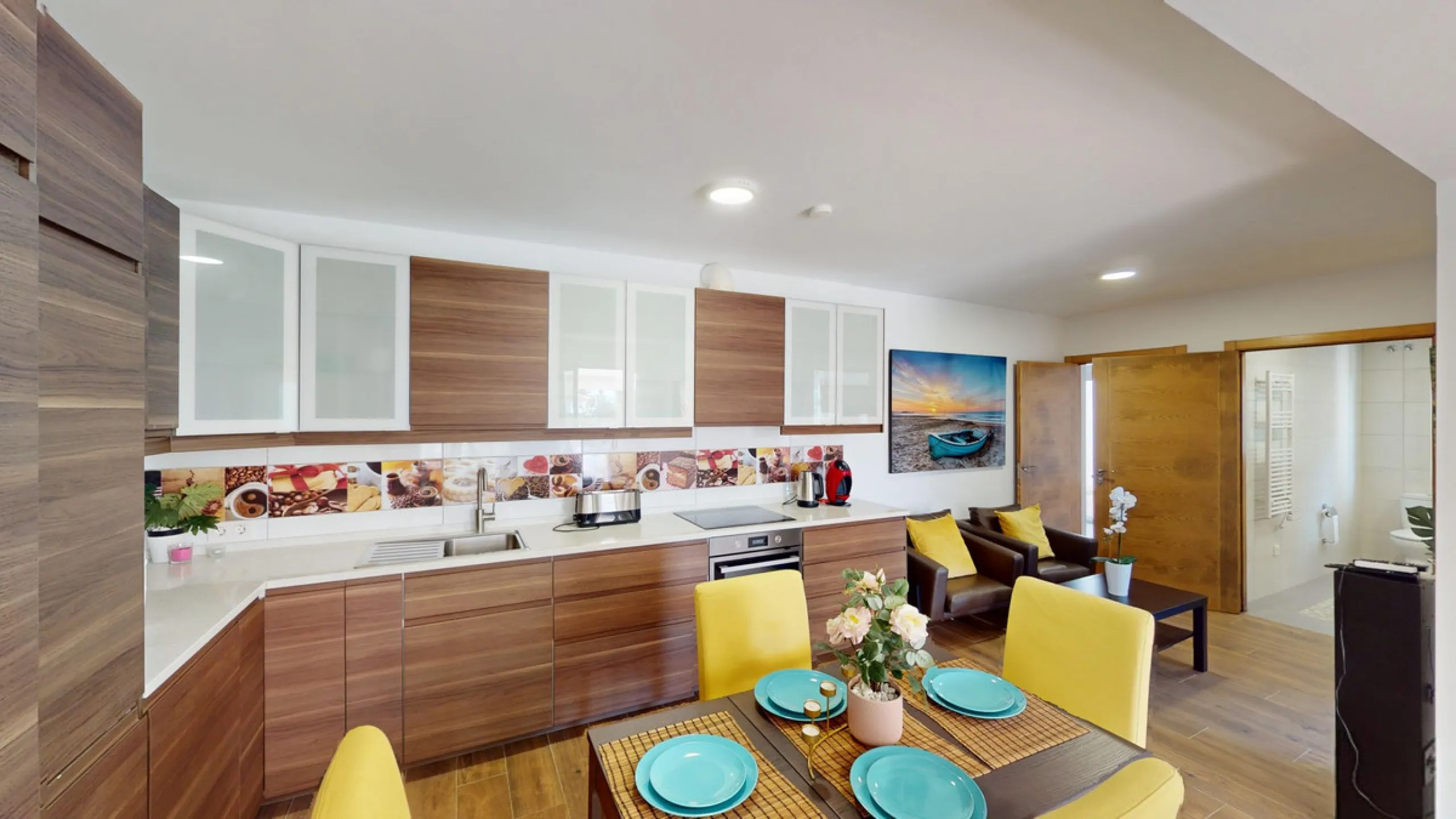 Exquisite Villa with Three Units in Caleta de Vélez - A True Gem on the Costa del Sol! Indulge in the Mediterranean lifestyle with this stunning villa for sale in Caleta de Vélez. Boasting three separate units, this property is an excellent opportunity fo