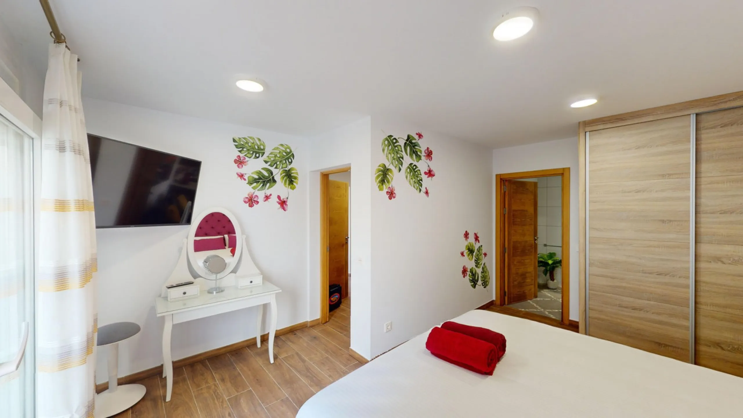 Exquisite Villa with Three Units in Caleta de Vélez - A True Gem on the Costa del Sol! Indulge in the Mediterranean lifestyle with this stunning villa for sale in Caleta de Vélez. Boasting three separate units, this property is an excellent opportunity fo