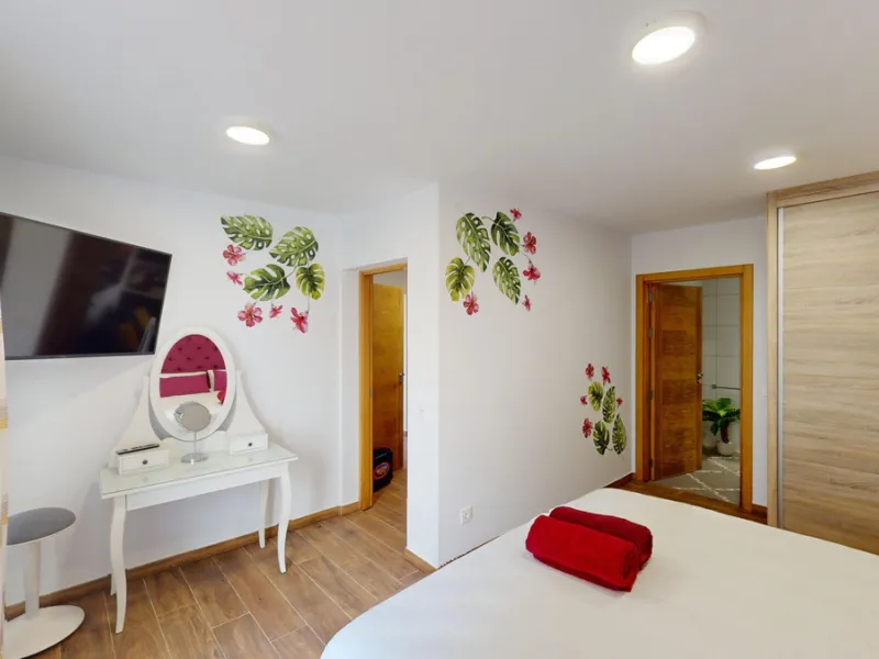 Exquisite Villa with Three Units in Caleta de Vélez - A True Gem on the Costa del Sol! Indulge in the Mediterranean lifestyle with this stunning villa for sale in Caleta de Vélez. Boasting three separate units, this property is an excellent opportunity fo