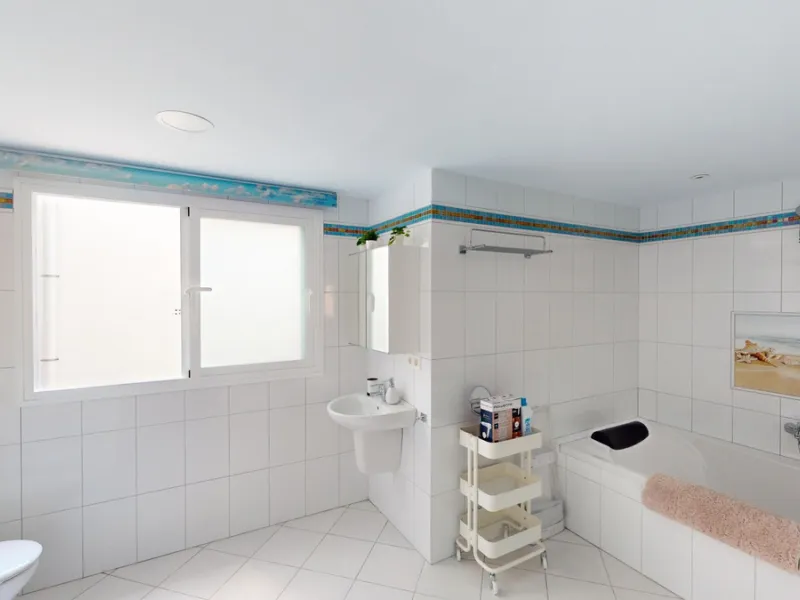 Exquisite Villa with Three Units in Caleta de Vélez - A True Gem on the Costa del Sol! Indulge in the Mediterranean lifestyle with this stunning villa for sale in Caleta de Vélez. Boasting three separate units, this property is an excellent opportunity fo