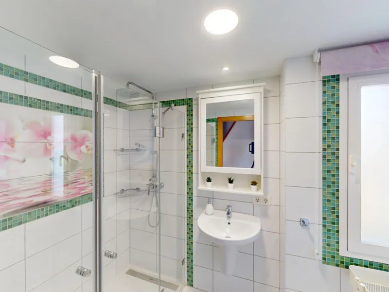 Exquisite Villa with Three Units in Caleta de Vélez - A True Gem on the Costa del Sol! Indulge in the Mediterranean lifestyle with this stunning villa for sale in Caleta de Vélez. Boasting three separate units, this property is an excellent opportunity fo