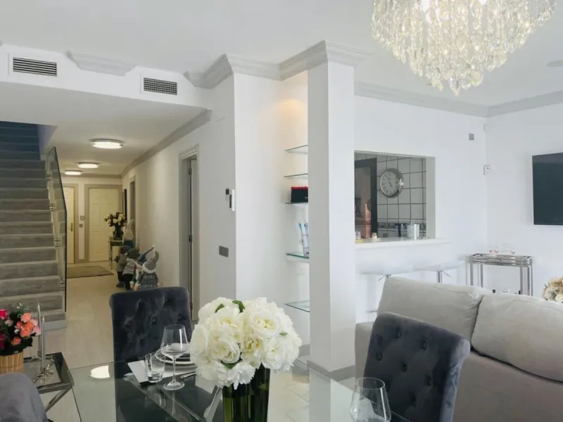 Your new home awaits! Modern and bright flat for sale.