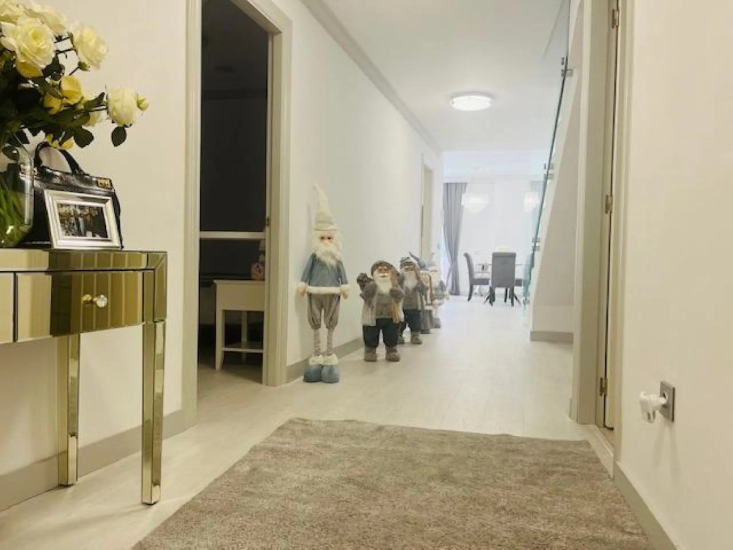Your new home awaits! Modern and bright flat for sale.
