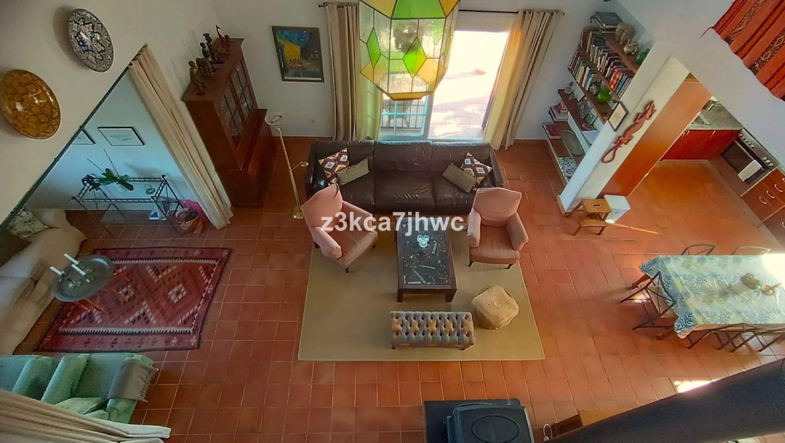 House - Detached Villa в продаже в Estepona, Málaga. В доме 4 спален и 4 ванных комнат. Площадь дома 274 м². Площадь участка 4112 м²