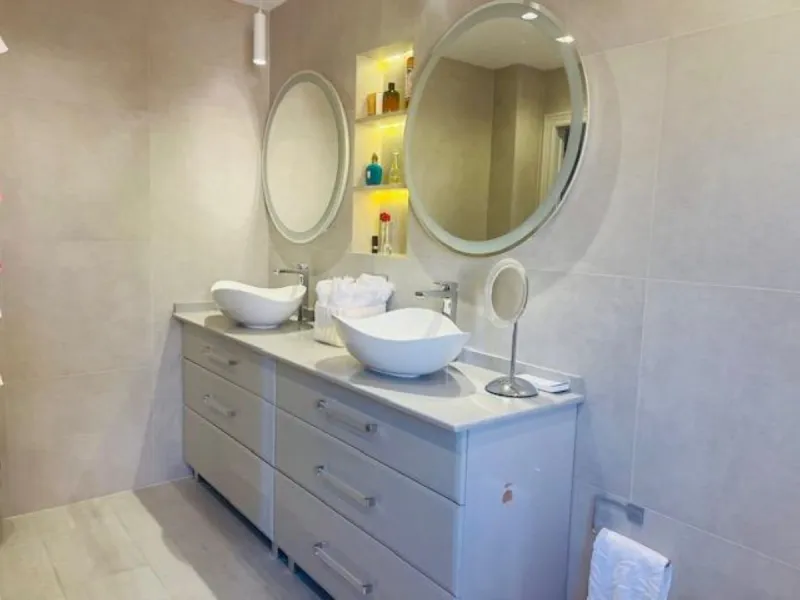 Your new home awaits! Modern and bright flat for sale.