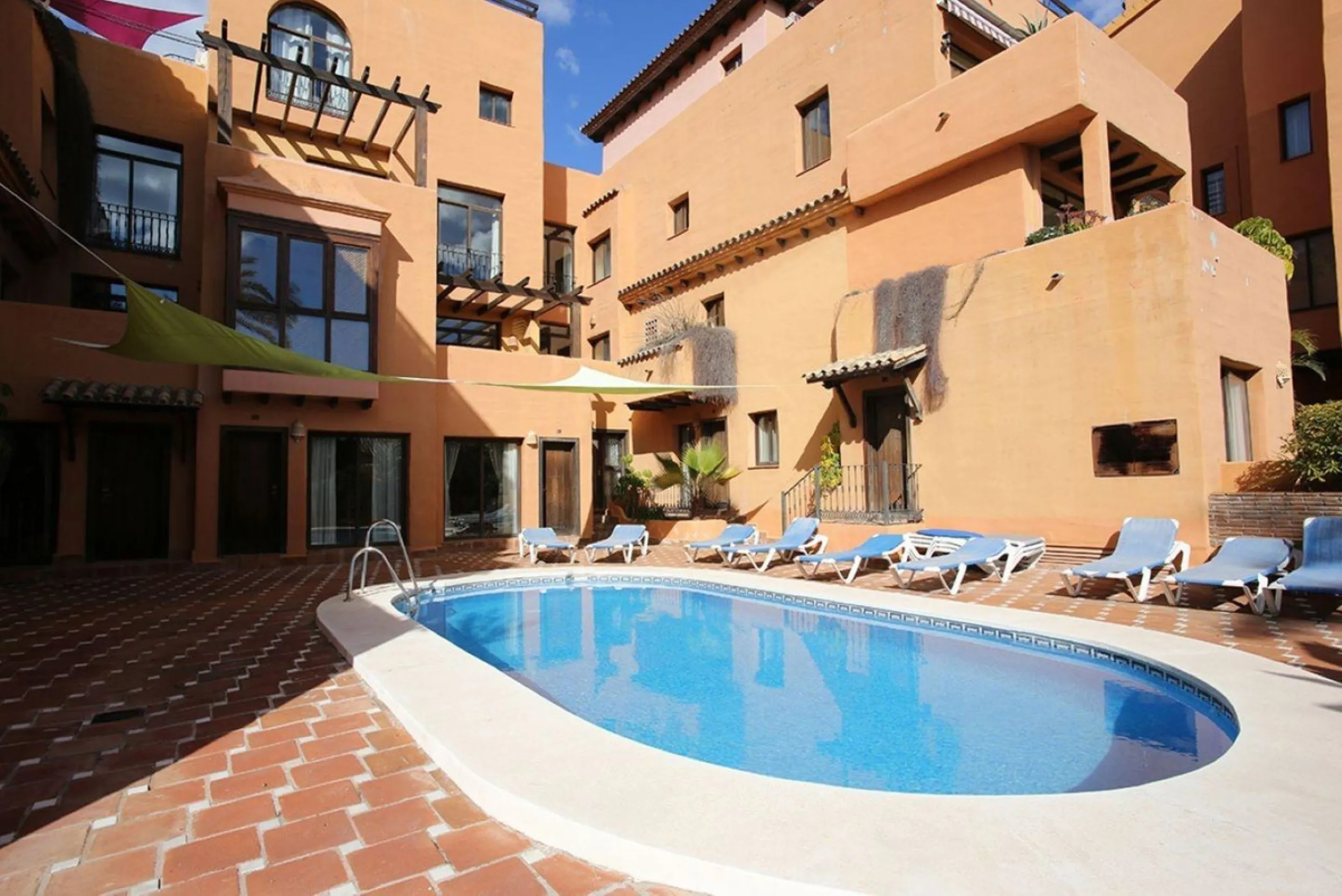 Your new home awaits! Modern and bright flat for sale.