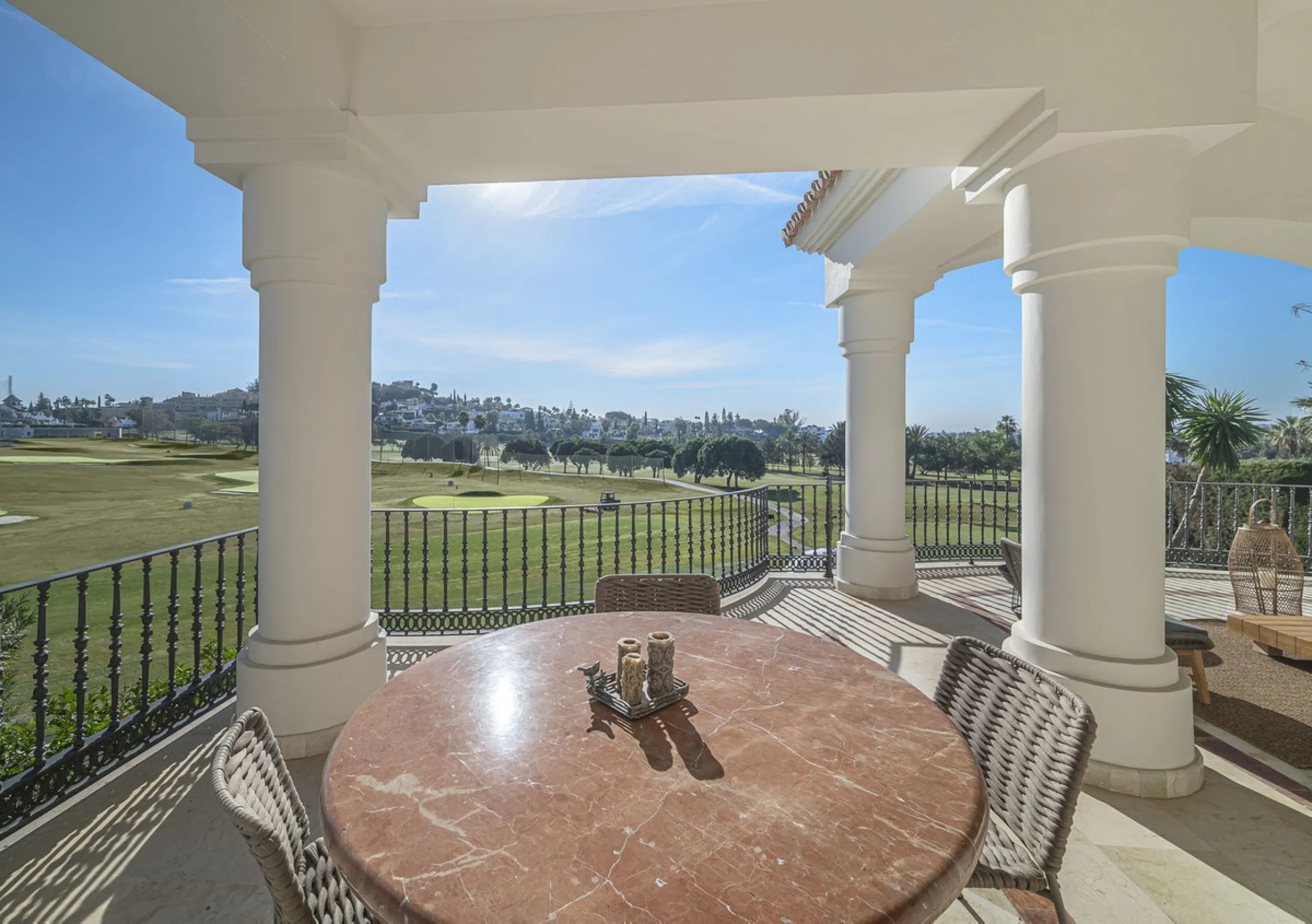 This magnificent villa located in the heart of the prestigious Golf Valley of Nueva Andalucia! This impressive property boasts of an expansive 1.425m2 of plot size and located first line golf.  Entering the property, a huge driveway welcomes you to the we
