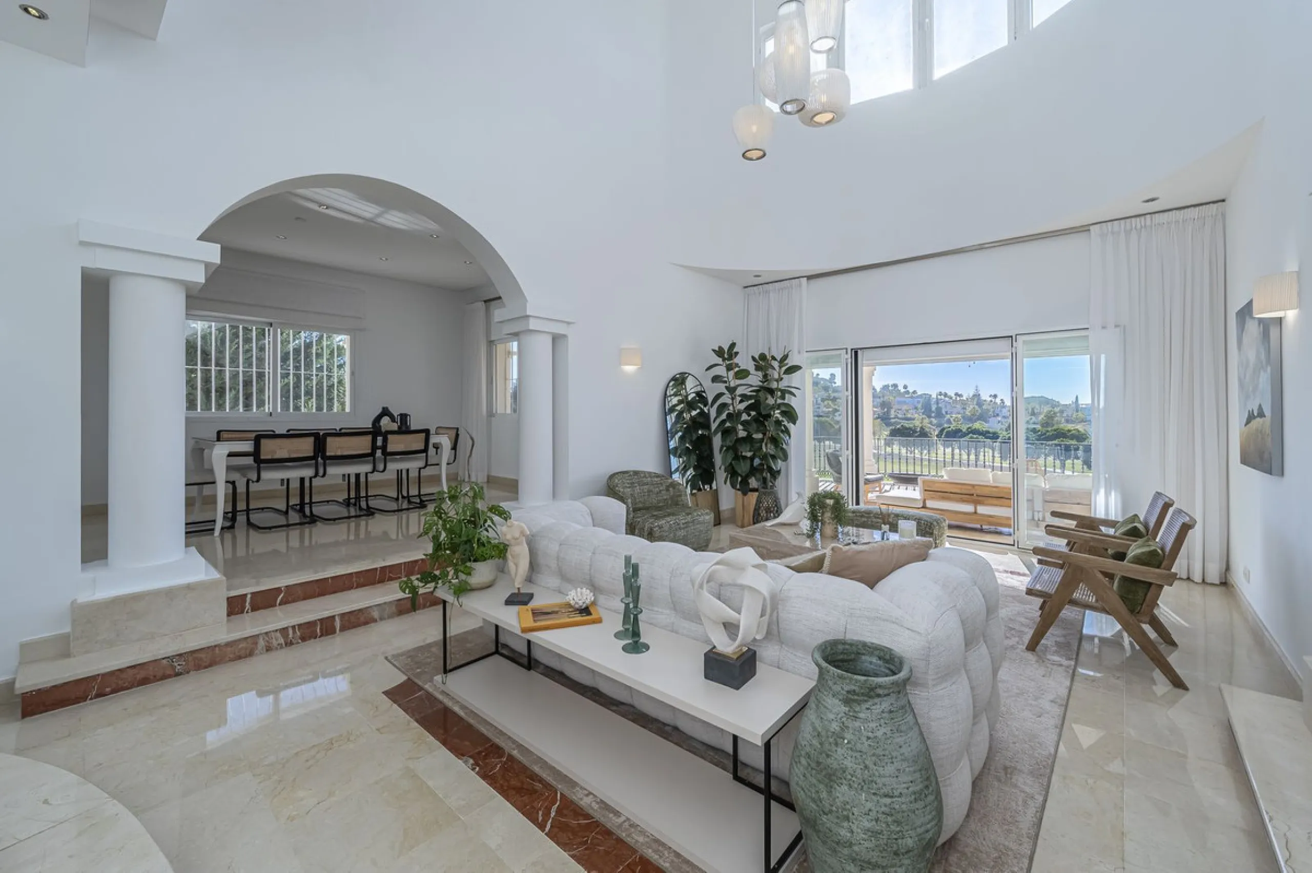 This magnificent villa located in the heart of the prestigious Golf Valley of Nueva Andalucia! This impressive property boasts of an expansive 1.425m2 of plot size and located first line golf.  Entering the property, a huge driveway welcomes you to the we