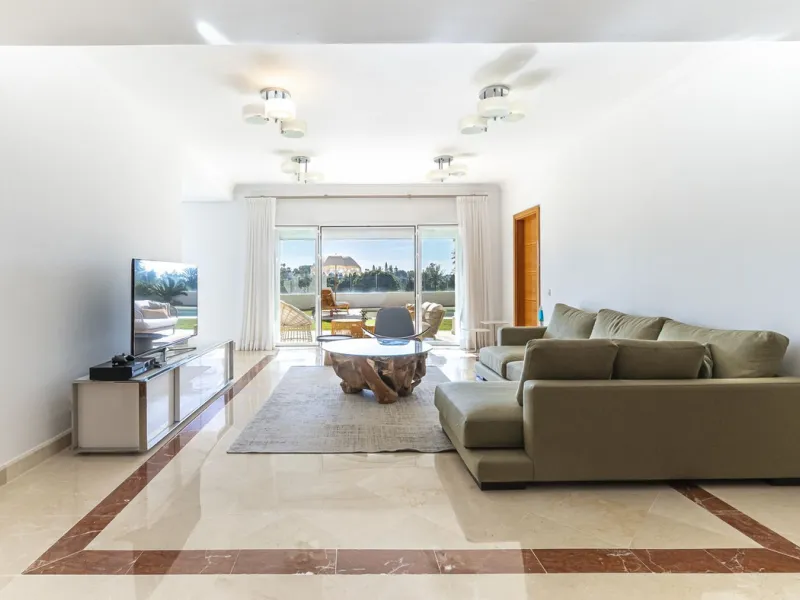 This magnificent villa located in the heart of the prestigious Golf Valley of Nueva Andalucia! This impressive property boasts of an expansive 1.425m2 of plot size and located first line golf.  Entering the property, a huge driveway welcomes you to the we