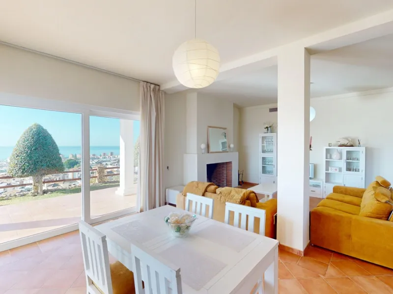 (Не указывайте контактные данные)