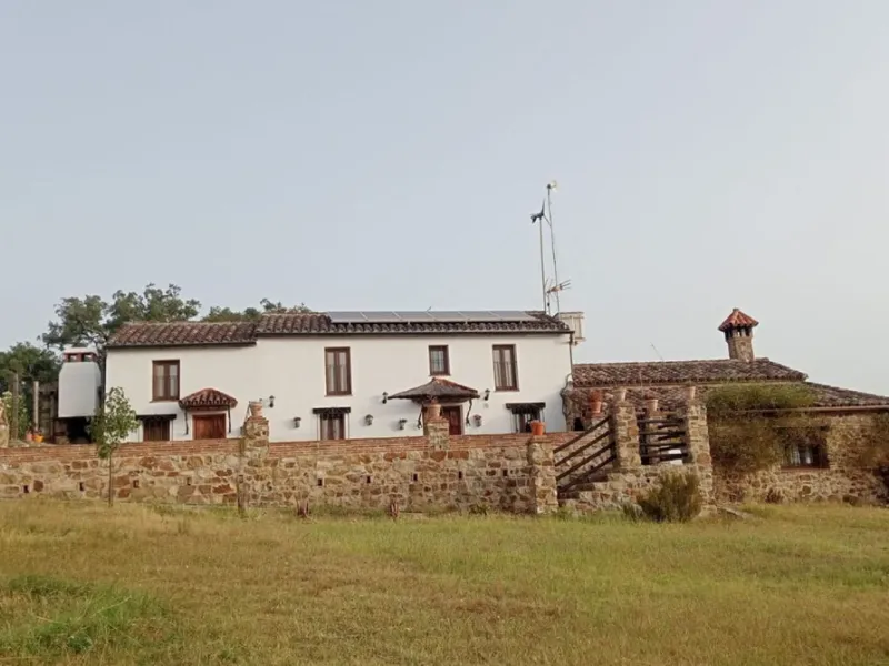 Rustic finca on a remote location. Ideal for nature lovers, family and a very peaceful location with modern comfort. The house is self-sustainable: Solar panels + wind-mill +battery for electricity. Own well for water. Wireless internet connection..