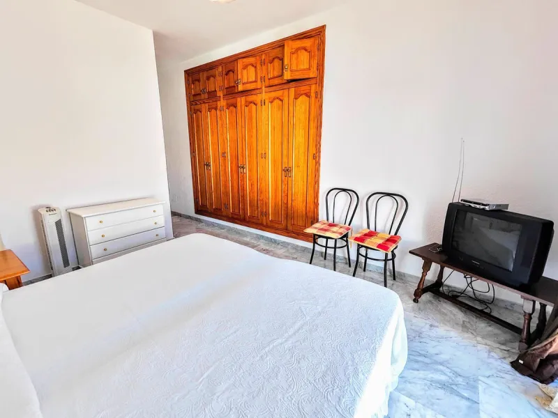House - Detached Villa в продаже в Benalmadena, Málaga. В доме 4 спален и 2 ванных комнат. Площадь дома 206 м². Площадь участка 636 м²