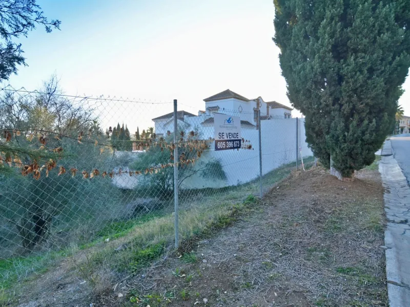 Plot - Residential Plot в продаже в Mijas, Málaga. Площадь дома 411 м². Площадь участка 1644 м²