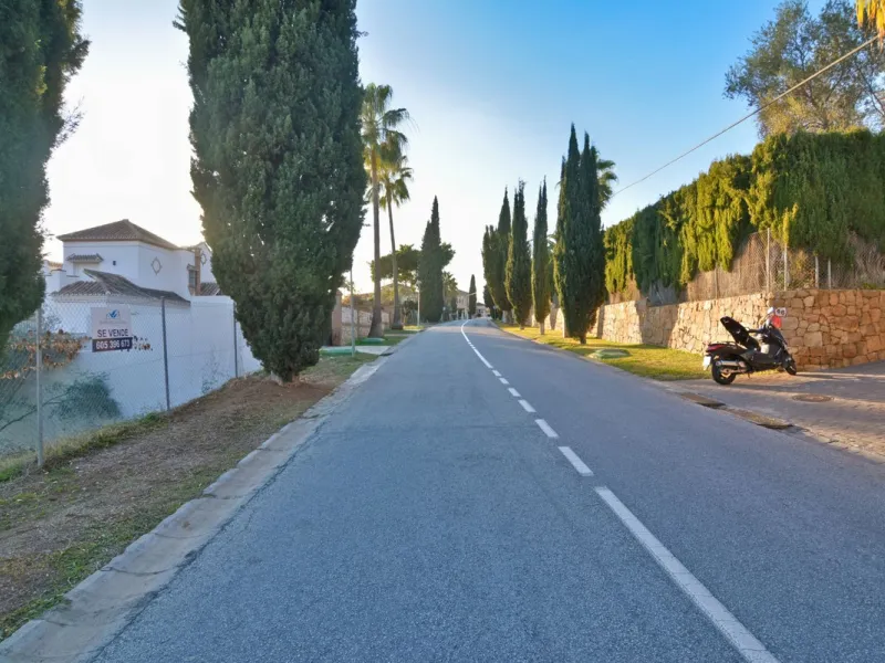 Plot - Residential Plot в продаже в Mijas, Málaga. Площадь дома 411 м². Площадь участка 1644 м²